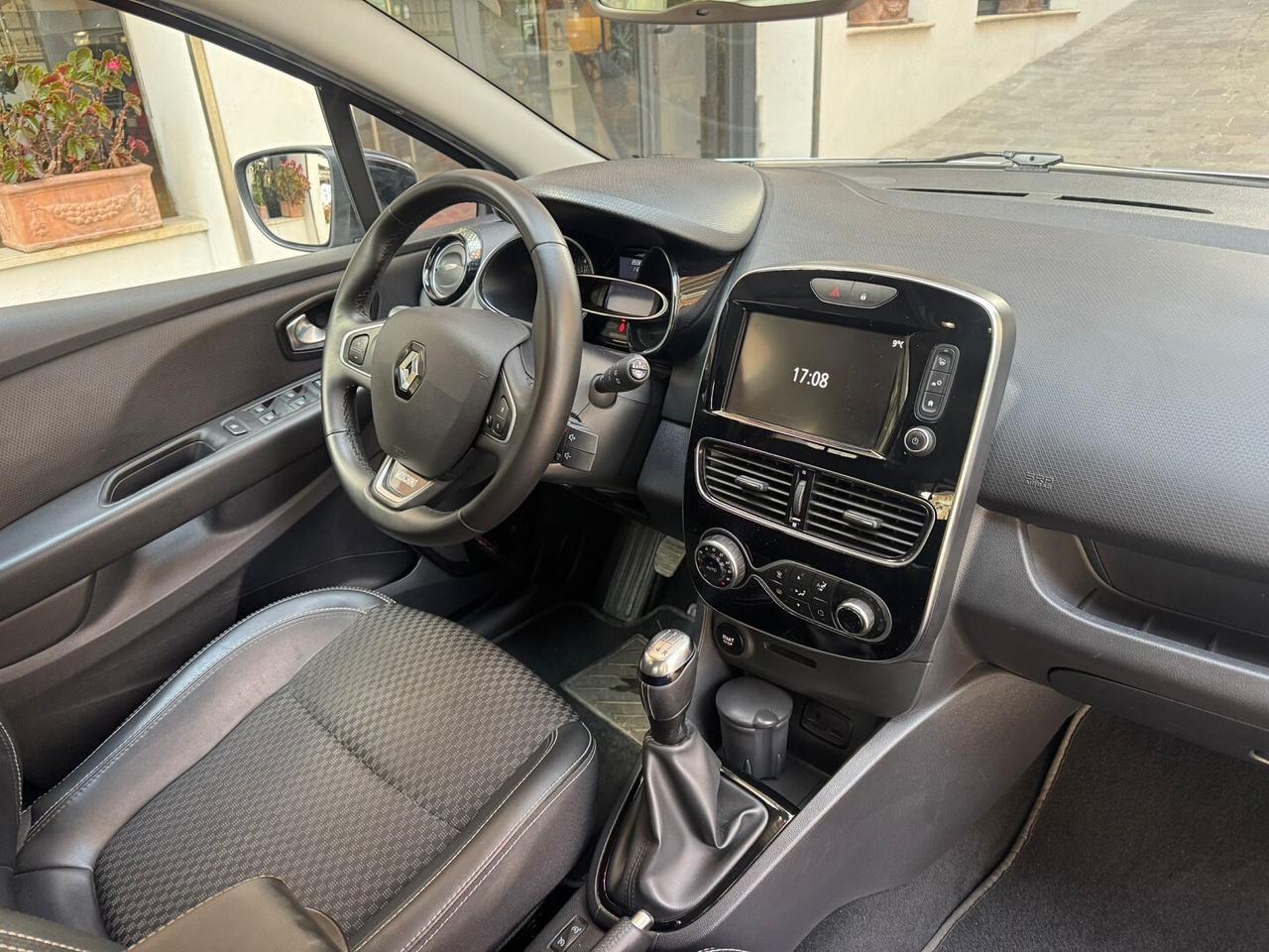 RENAULT Clio dCi 8V 90CV 5 porte Moschino Intens
