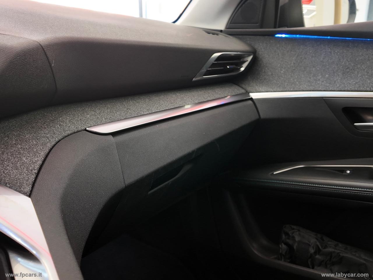 PEUGEOT 5008 BlueHDi 130 S&S Allure