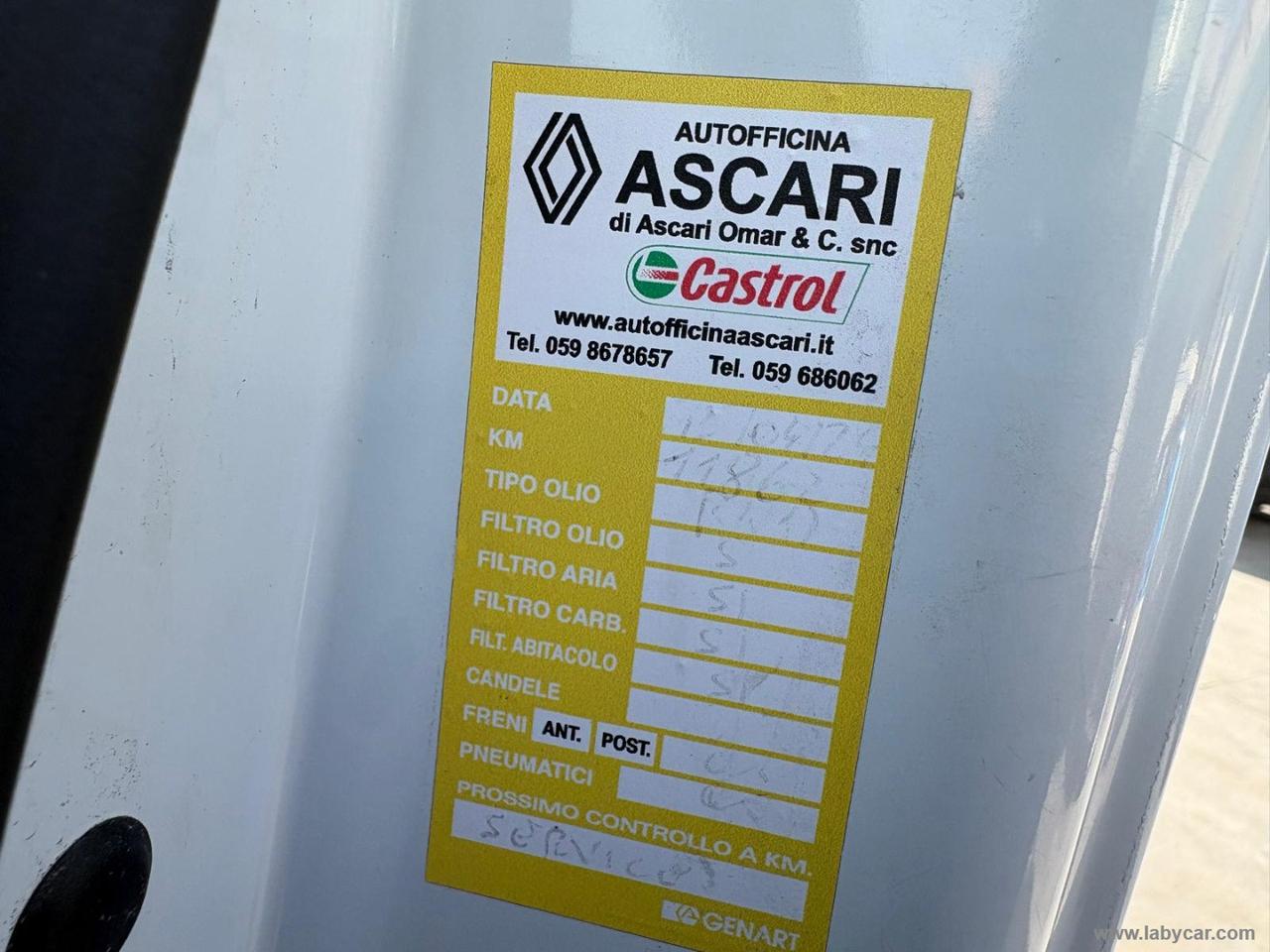 Master T28 2.3dCi135 PC-TM Furg. Ice