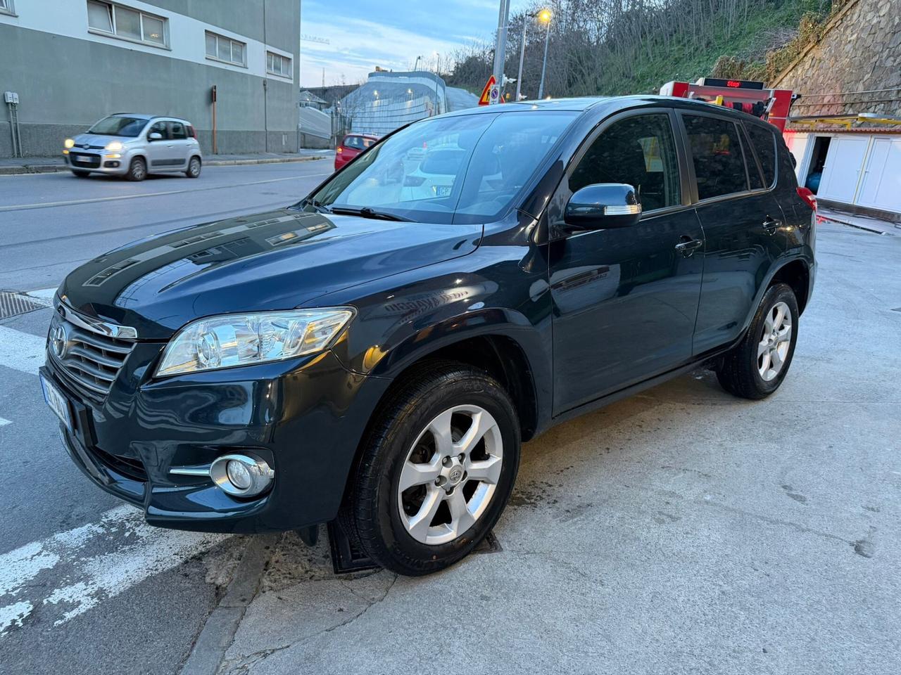 Toyota RAV 4 RAV4 2.2 D-4D 150 CV Lounge
