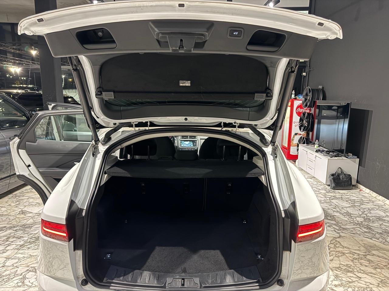 Jaguar E-Pace 2.0D 150 CV AWD aut. R-Dynamic HSE