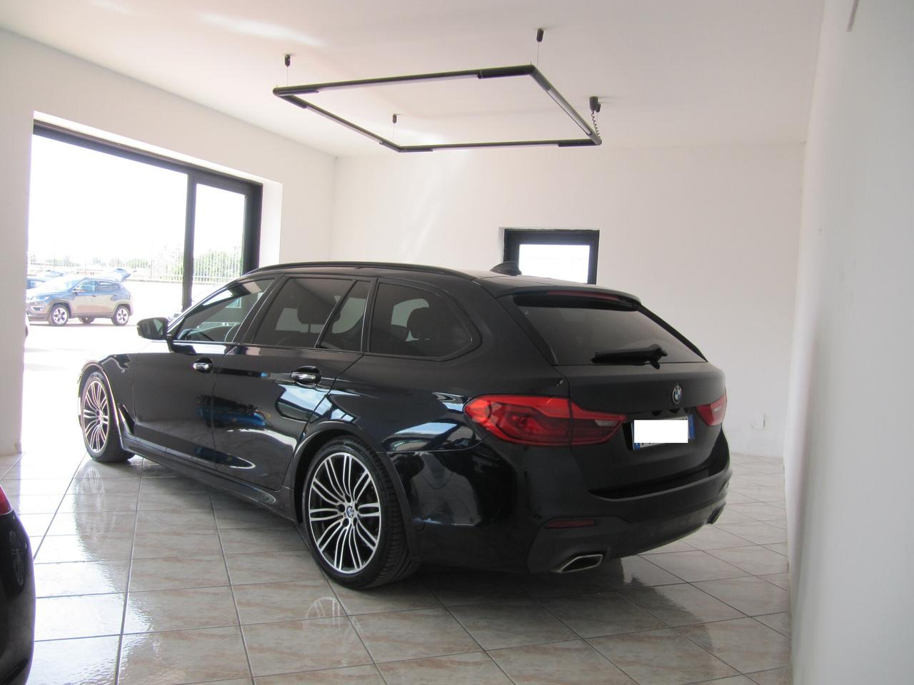 Bmw 520d xDrive Touring Msport - AUTOM + TETTO