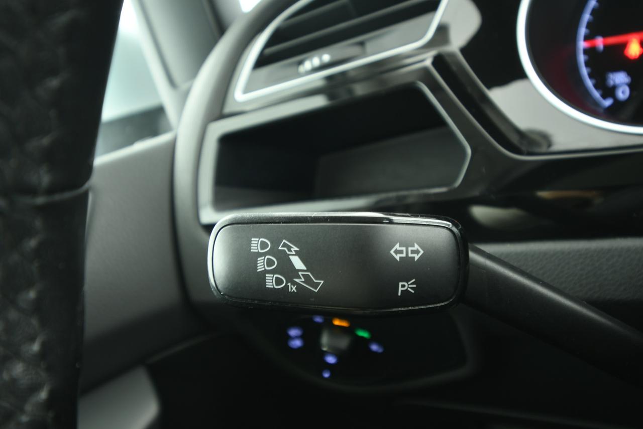 VOLKSWAGEN Touran 1.6 tdi Highline 115cv dsg ACC+ALCANTARA+C17"