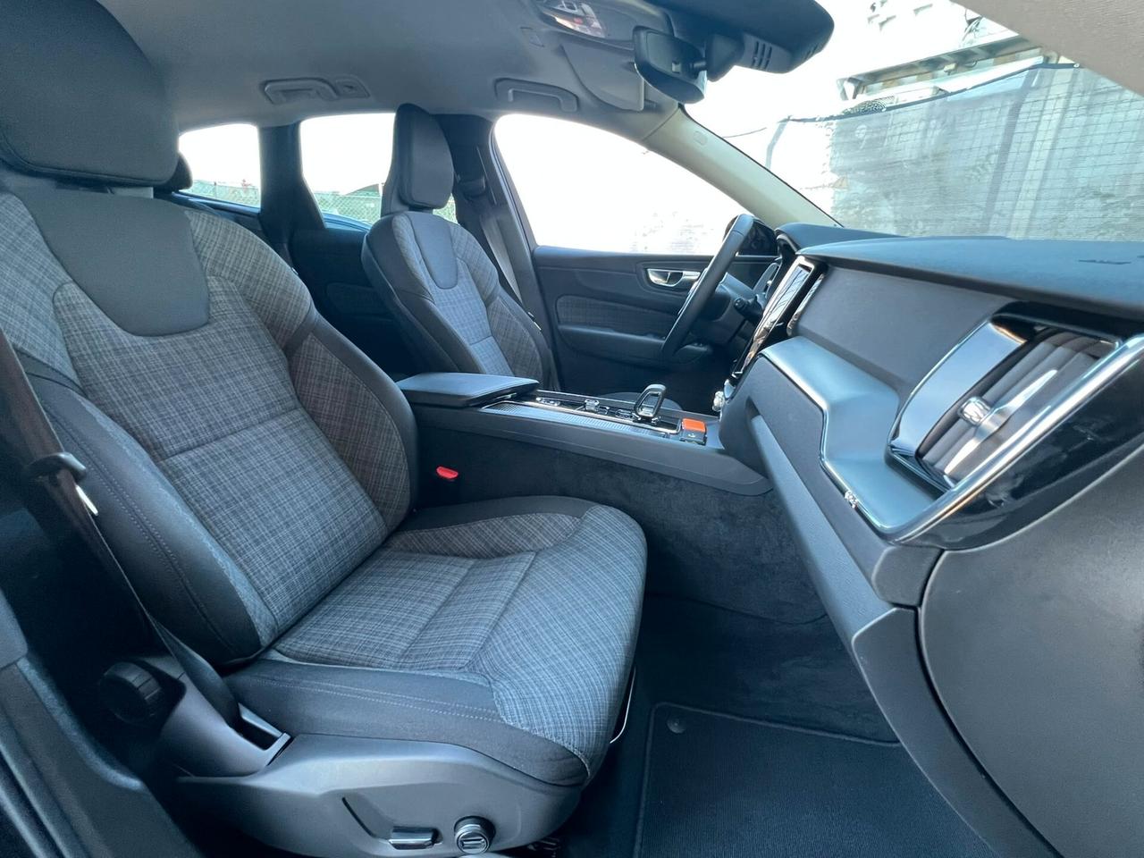 Volvo XC 60 XC60 B4 automatico Core