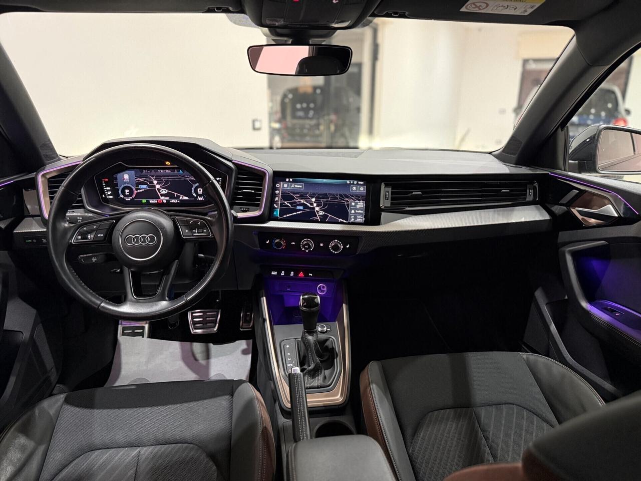 Audi A1 citycarver 30 TFSI S tronic Identity Contrast