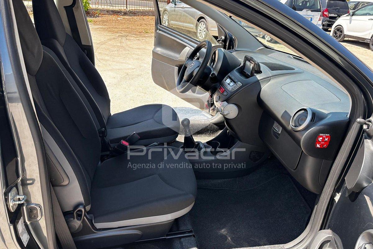 TOYOTA Aygo 1.0 12V VVT-i 3 porte Active Connect