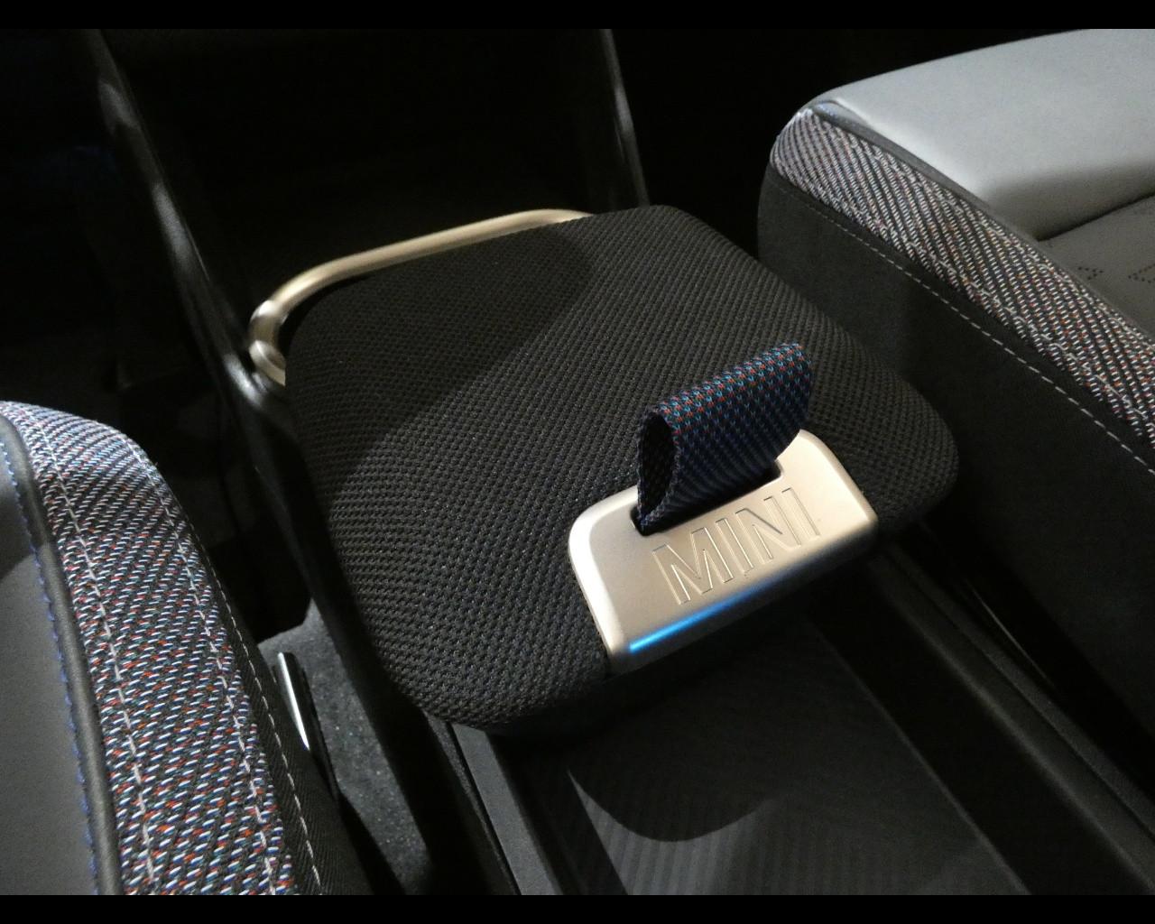 MINI Mini Countrym.(U25) - Mini D Classic Countryman