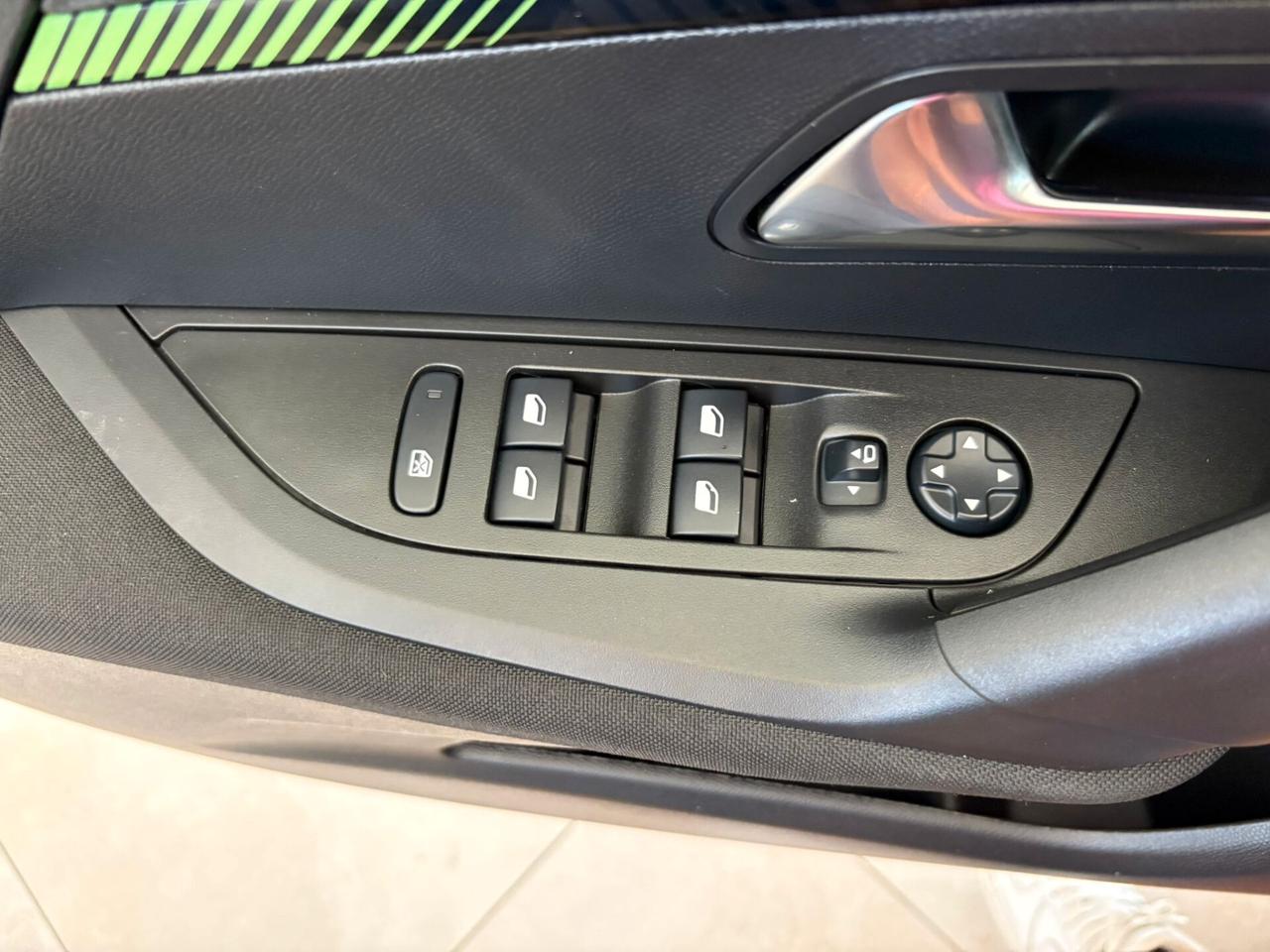 Peugeot 2008 PureTech 100 S&S Active