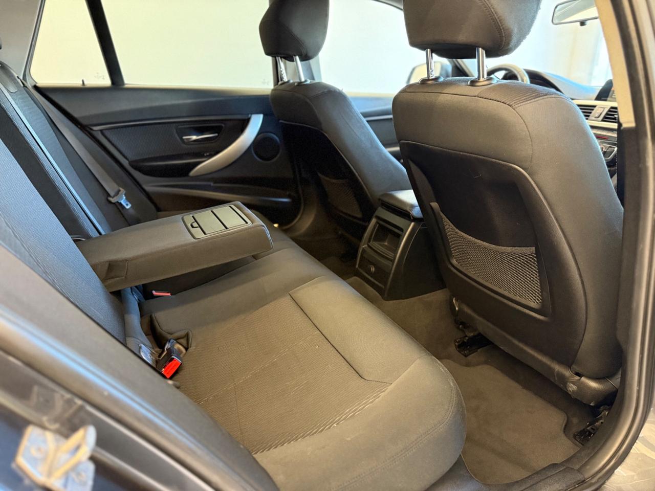 BMW 316d Touring Sport automatica okneopatentati