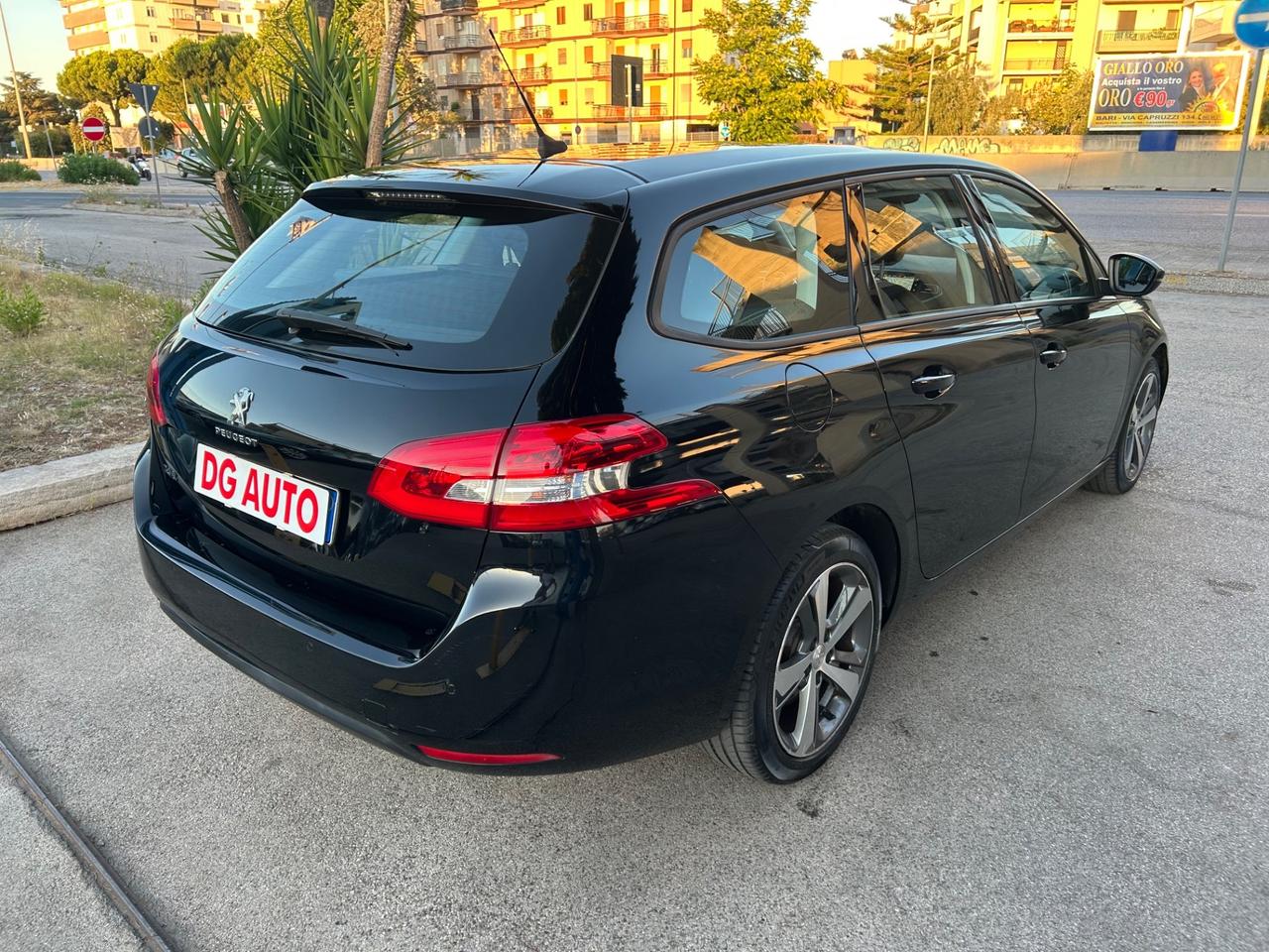 Peugeot 308 sw 1.6 diesel 120 cv 2017 navigatore