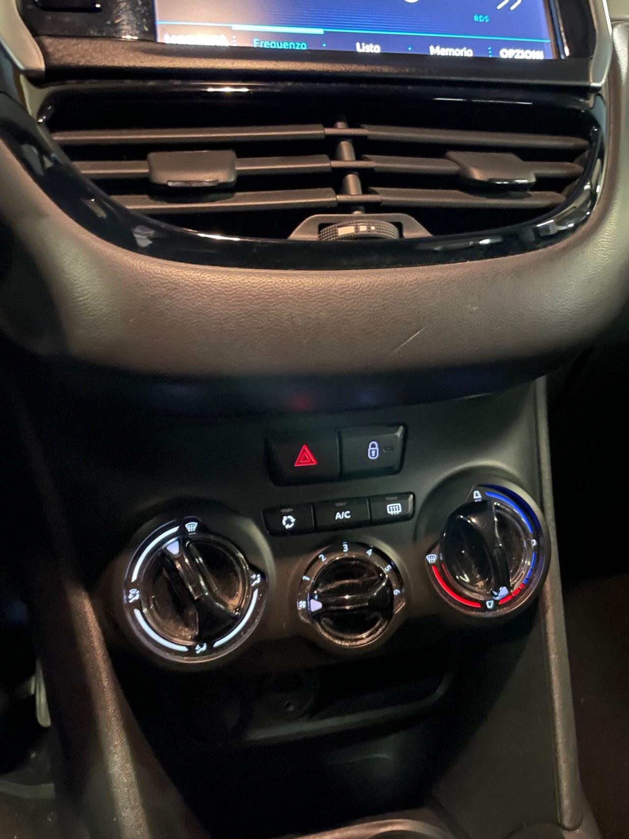 Peugeot 208 1.0 Neopatentati Euro 6