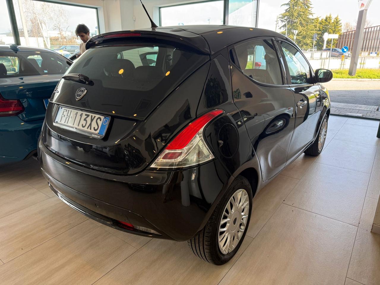 Lancia Ypsilon 1.2 69 CV 5 porte Silver