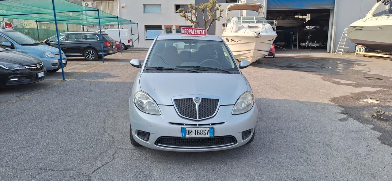 Lancia Ypsilon 1.2 Oro