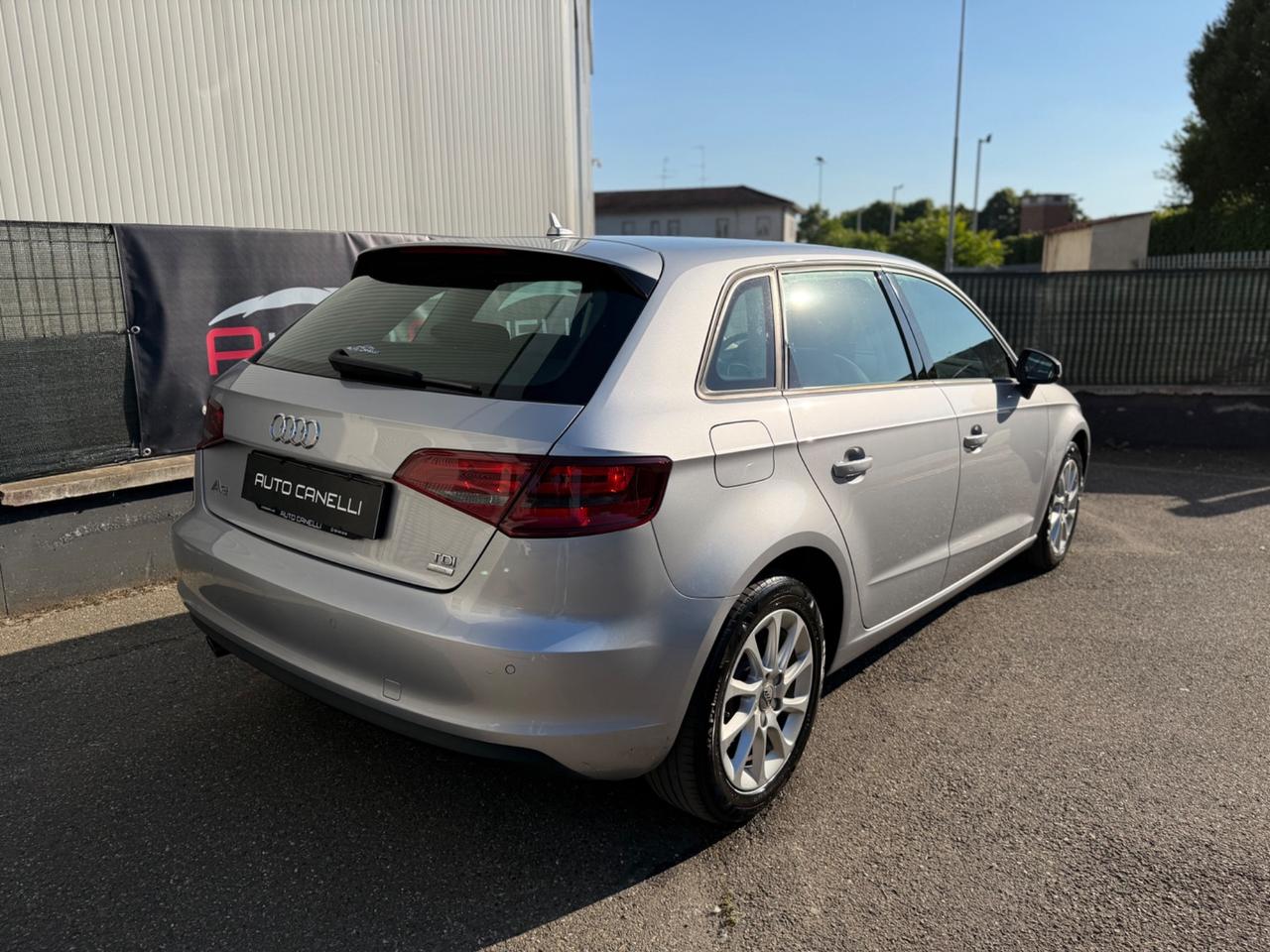 Audi A3 SPB 1.6 TDI ultra Attraction UNICO PROP