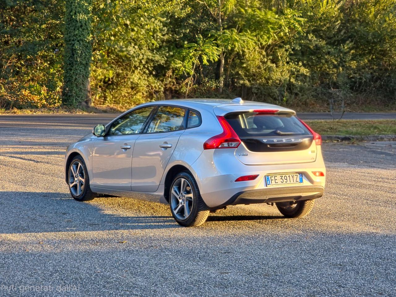 Volvo V40 D4 Momentum CV-120 Automatica E6 NEO 2016