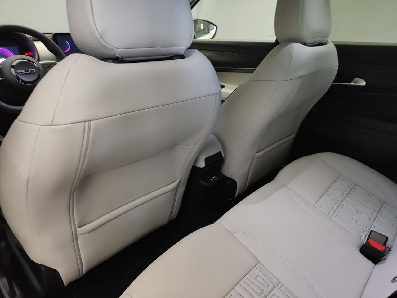 FIAT 600 IV 2023 600 1.2 MHEV 110CV DCT LA PRIMA