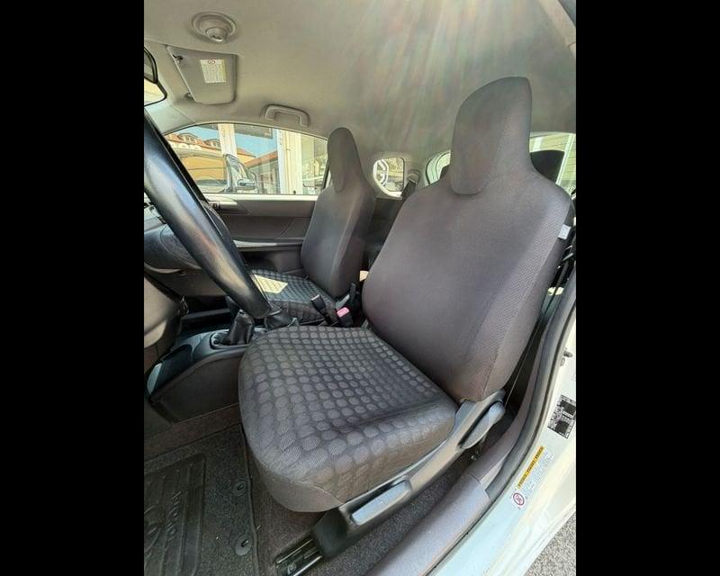 Toyota iQ 1.0
