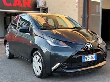 TOYOTA Aygo 1.0 VVT-i 69 CV 5 porte x-business(NESSUN VINCOLO)
