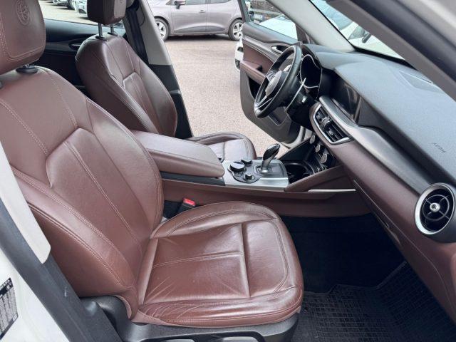 ALFA ROMEO Stelvio 2.2 Turbodiesel perla 210 CV AT8 Q4 Super 4x4 4WD