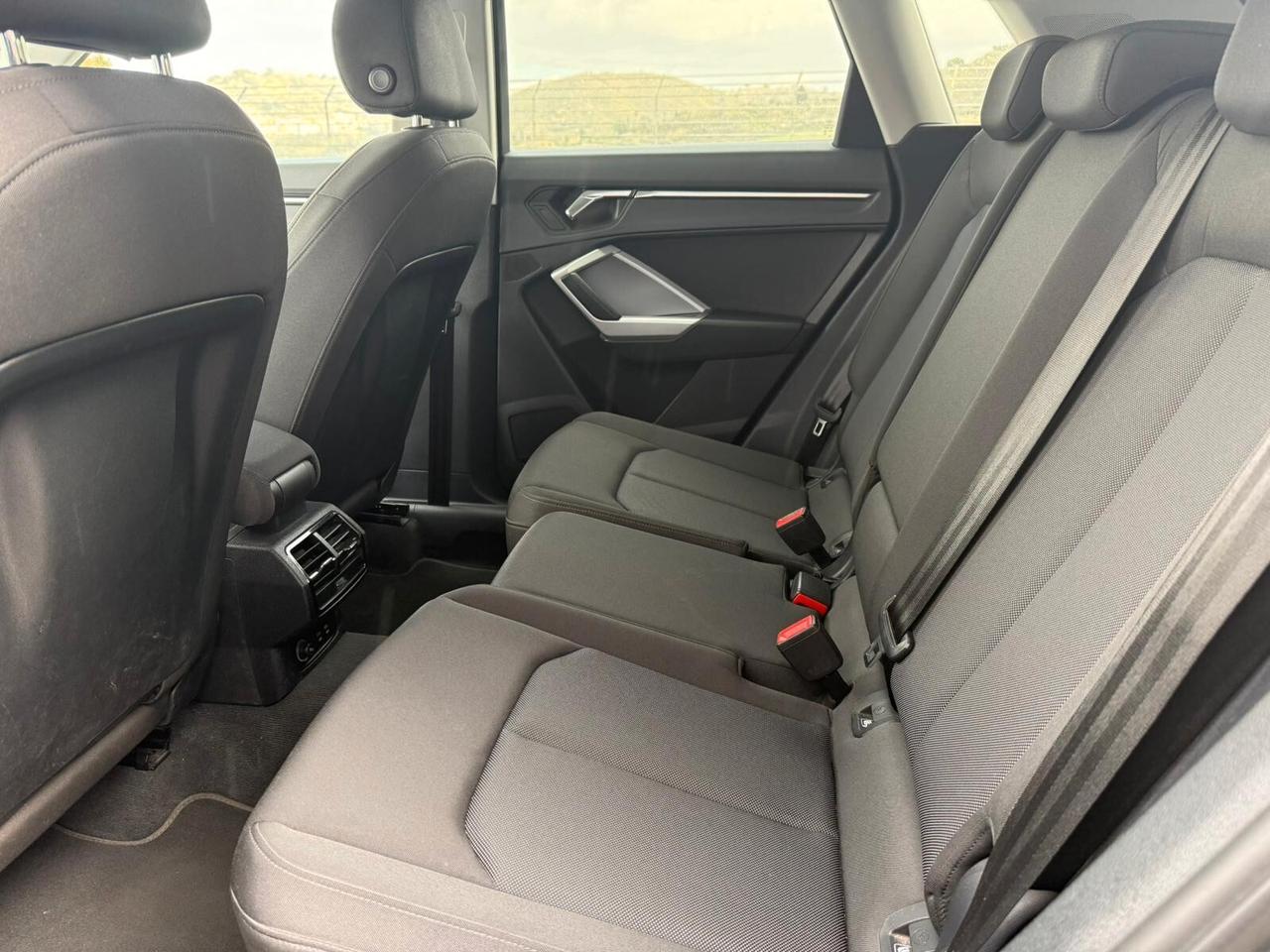 Audi Q3 35 TDI S tronic Business Advanced