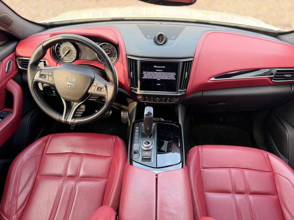 Maserati Levante 3.0 V6 Modena 350cv auto