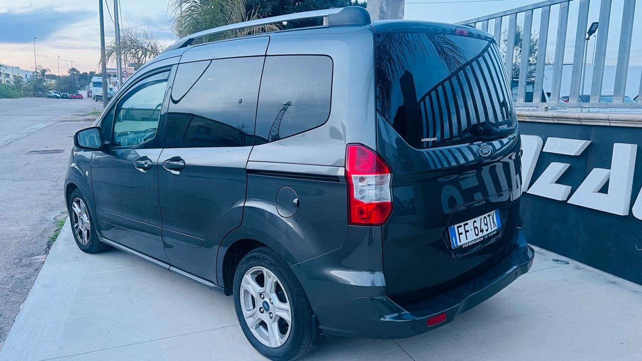 Ford Tourneo Courier 1.5 TDCI 95 CV Titanium