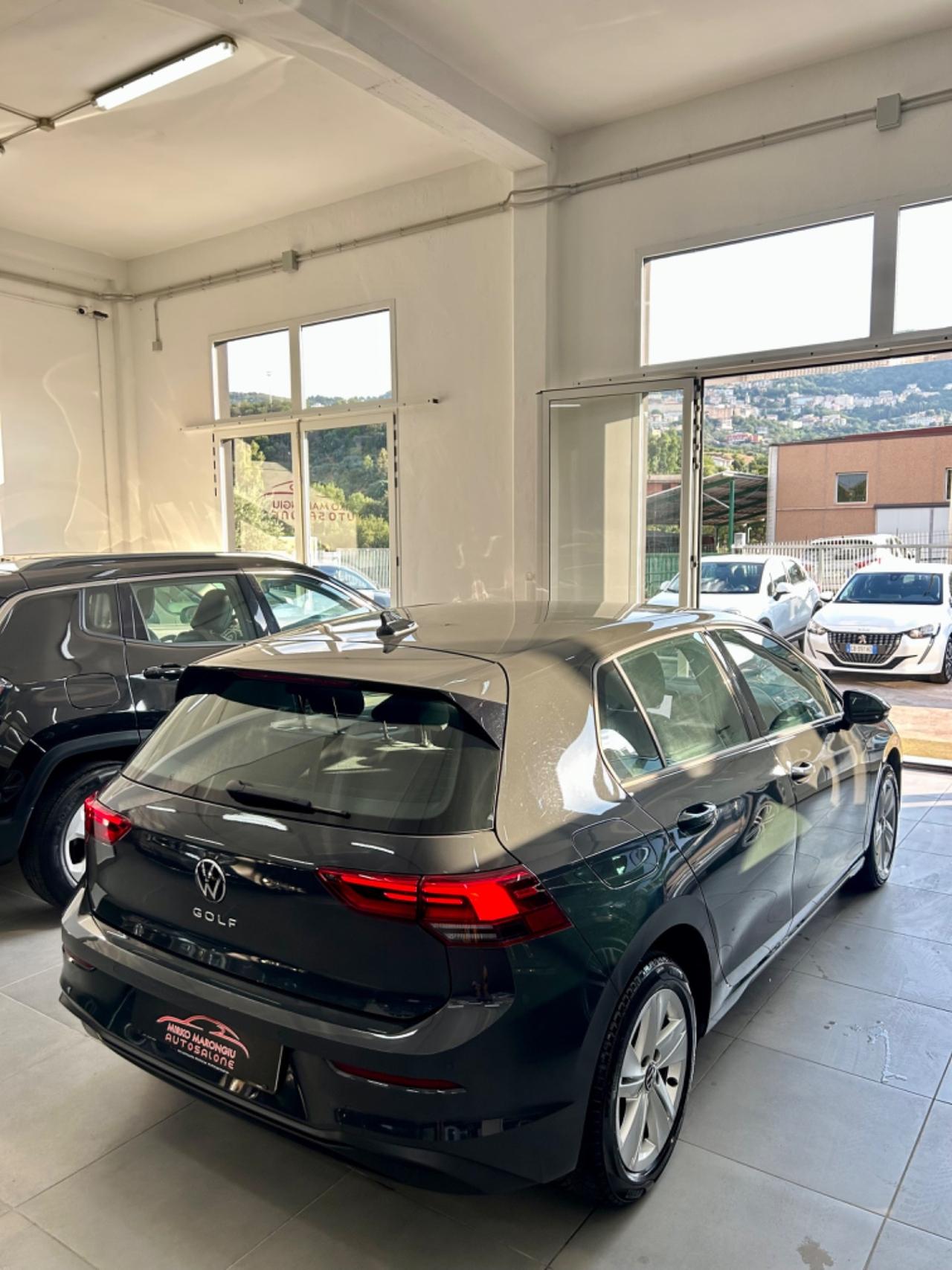 VW Golf 8 2.0 TDI 115 CV SCR Life FINANZIABILE