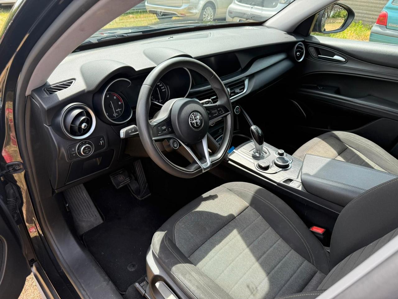 Alfa Romeo Stelvio 2.2 Turbodiesel 180 CV AT8