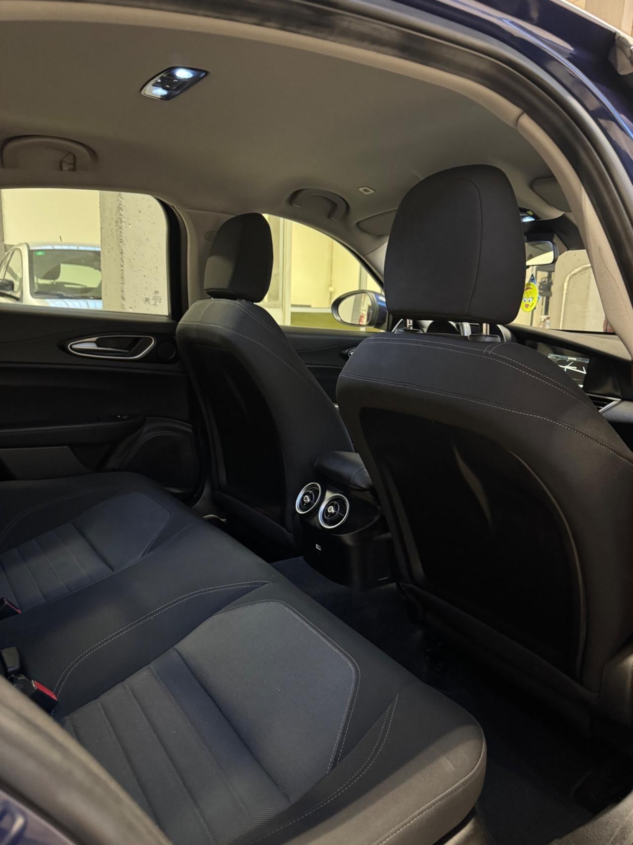 Alfa Romeo Giulia 2.2 Turbodiesel 180 CV Business Sport