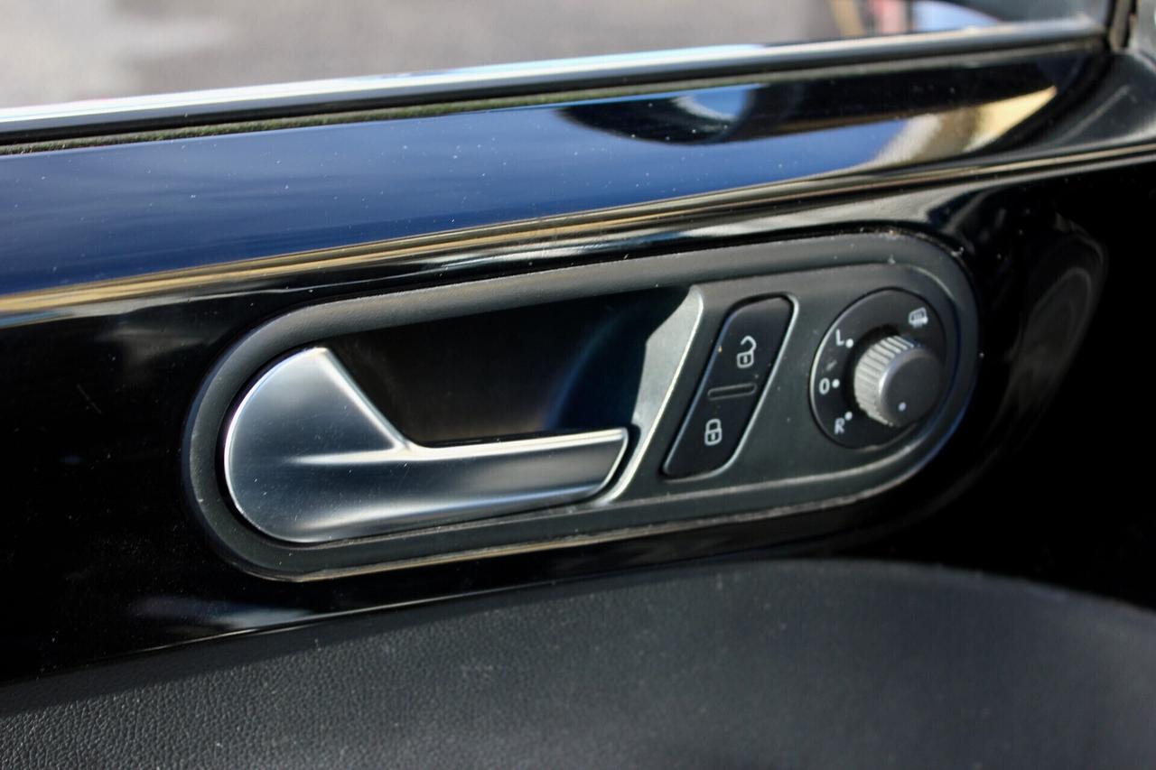 Volkswagen Maggiolino Cabrio 1.2 TSI Design 105CV NAVY PLUS SEDILI RISCALDATI