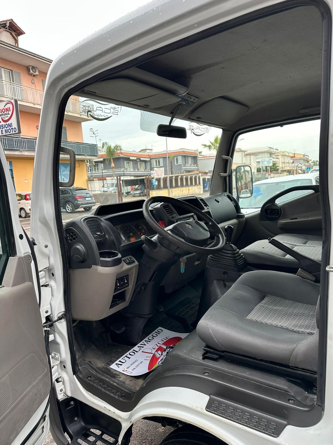 Renault Maxity Cabstar Doppia Cabina