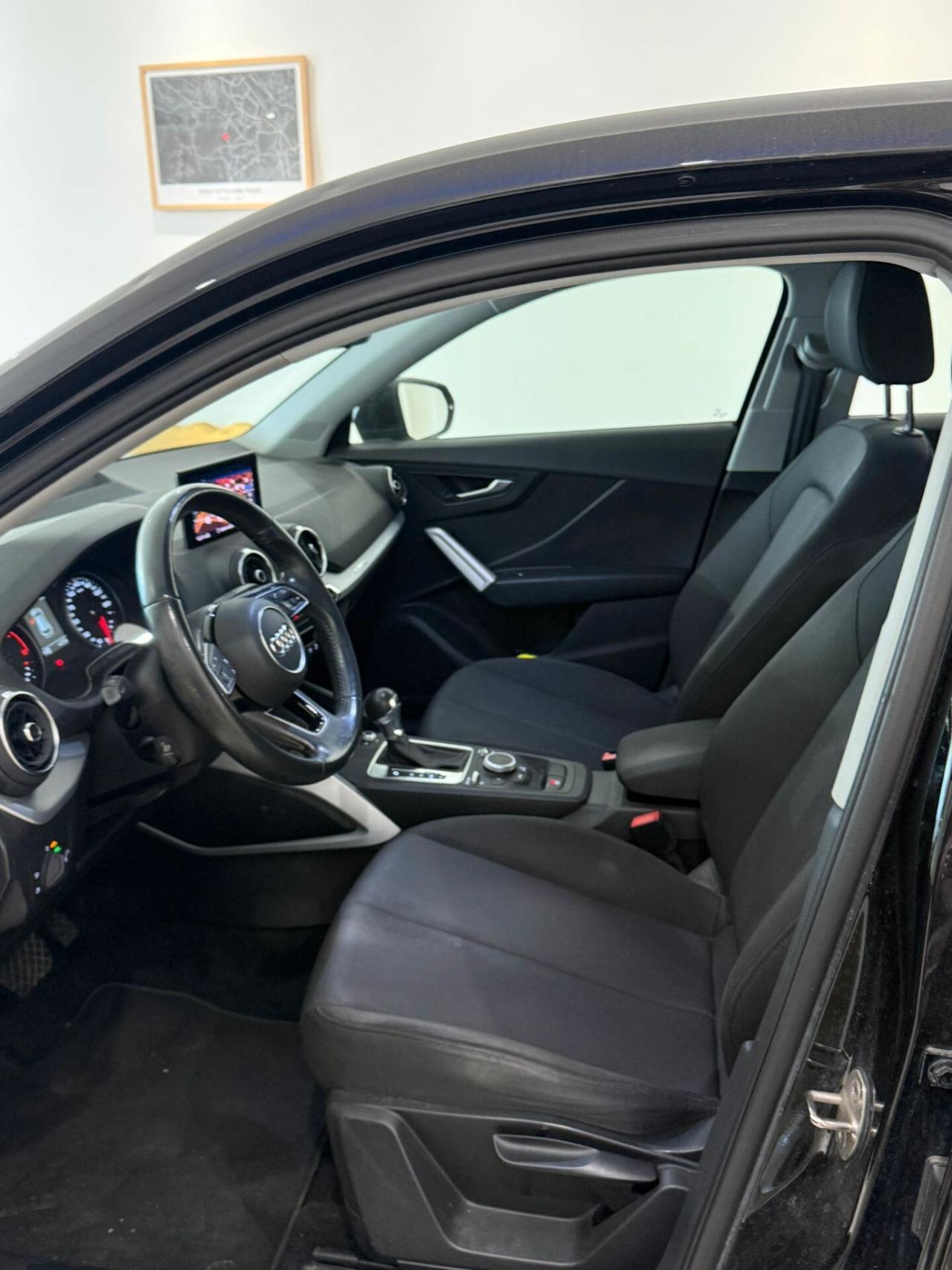 Audi Q2 30 TDI S tronic Identity Black