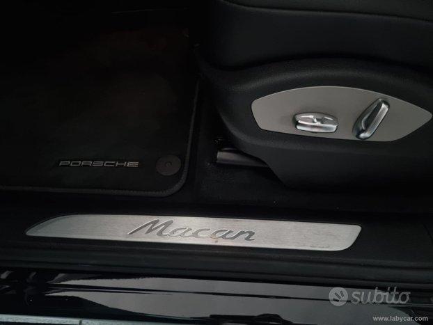 PORSCHE Macan 2.0