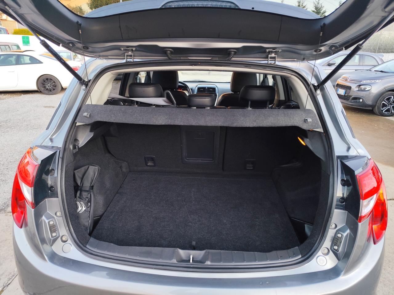 Citroen C4 1.6 e-HDi 110 airdream Exclusive