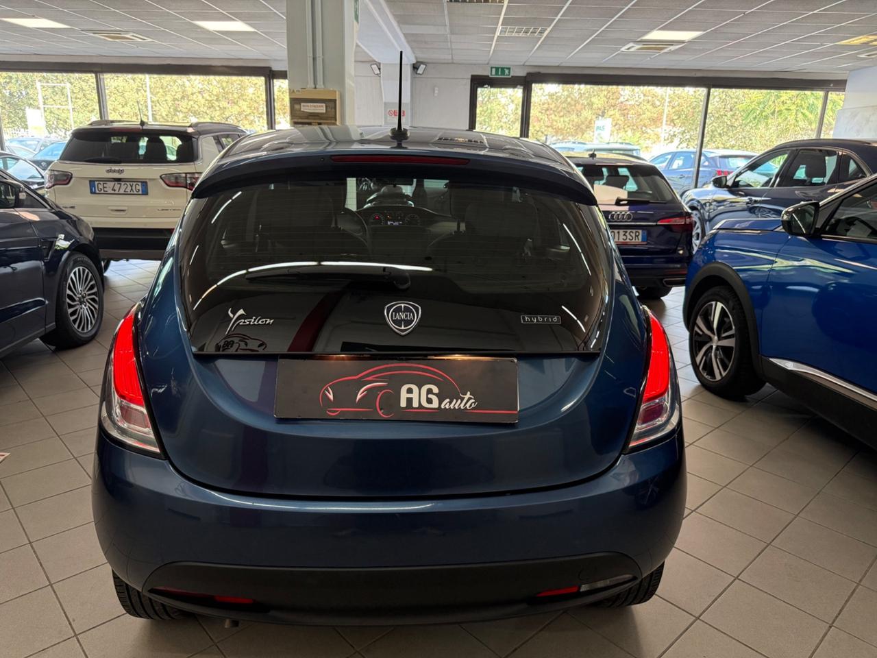 Lancia Ypsilon 1.0 FireFly 5 porte S&S Hybrid Silver Plus
