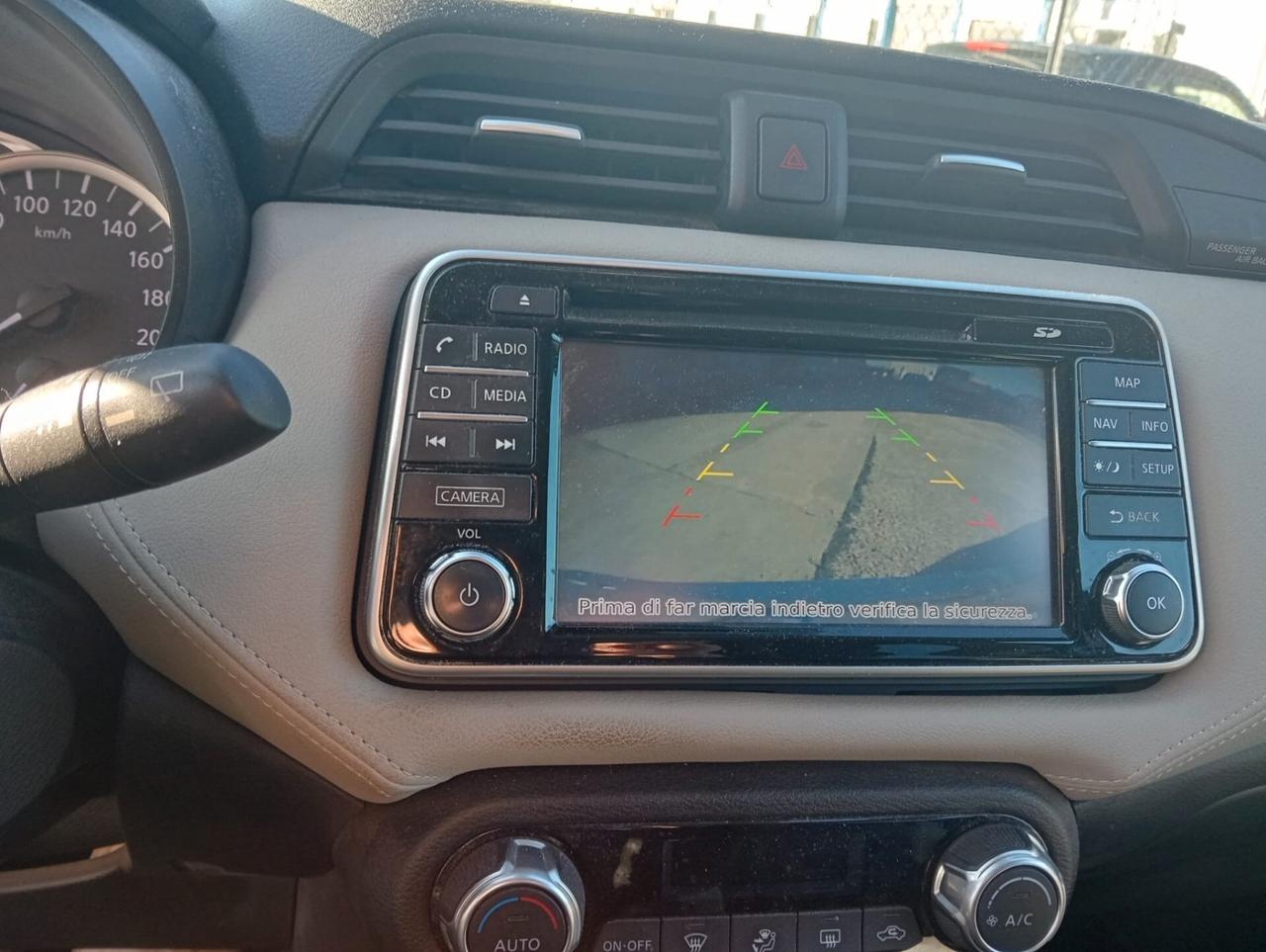 Nissan Micra 0.9 IG-T 12V 5 porte Tekna