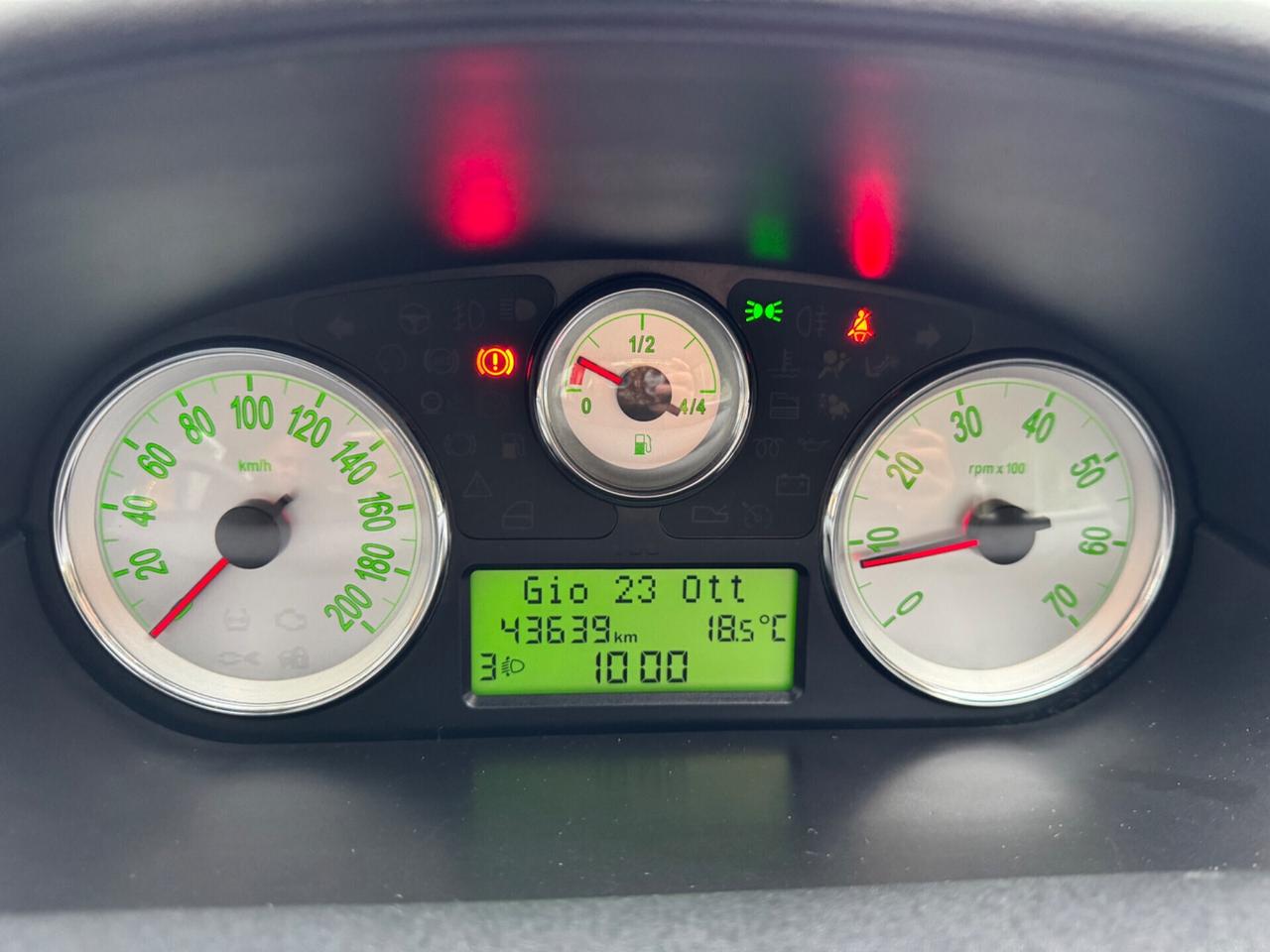 LANCIA YPSILON 1.2 NEOPATENTATI KM 43 MILA !!