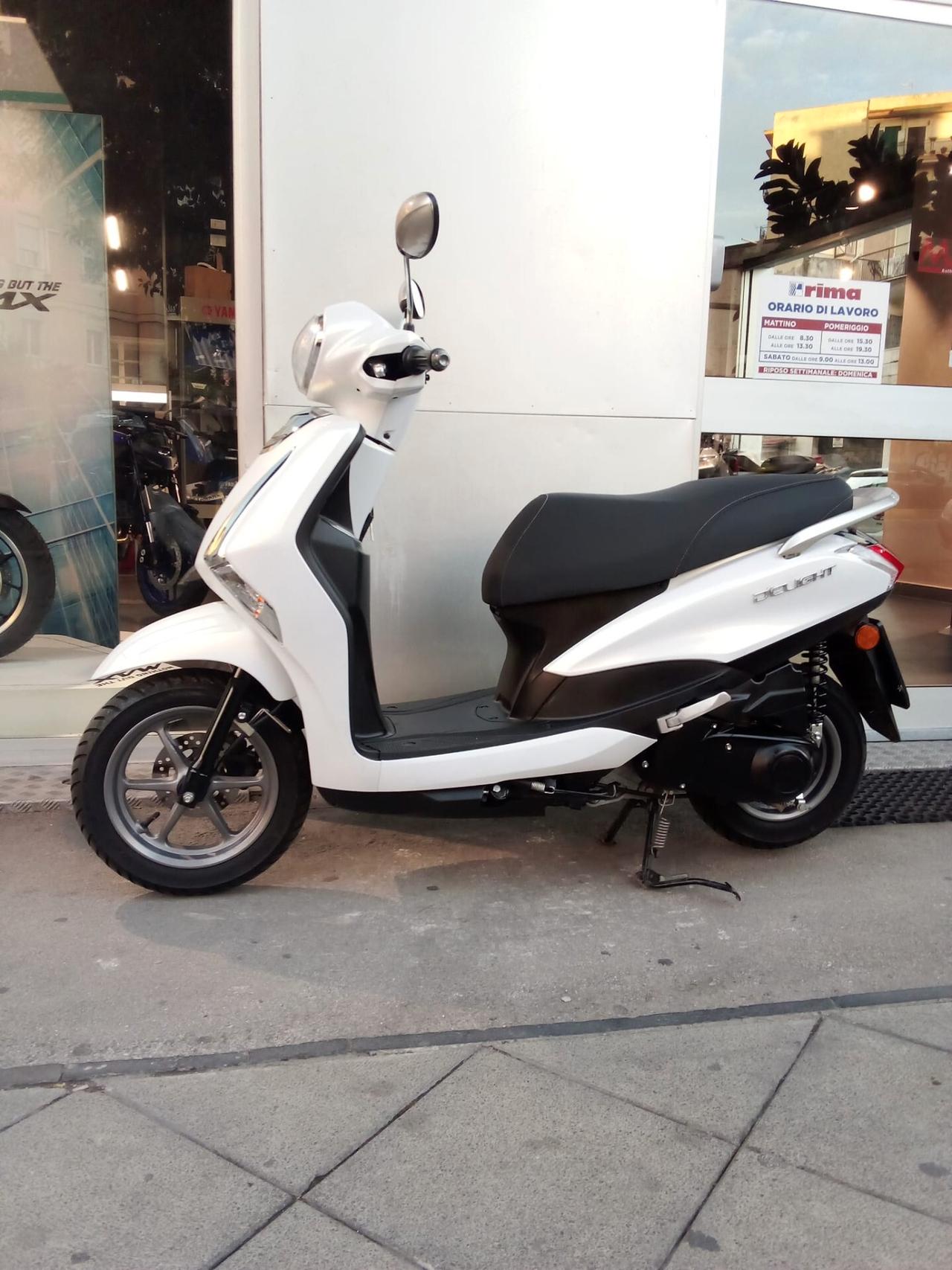Yamaha D'elight 125