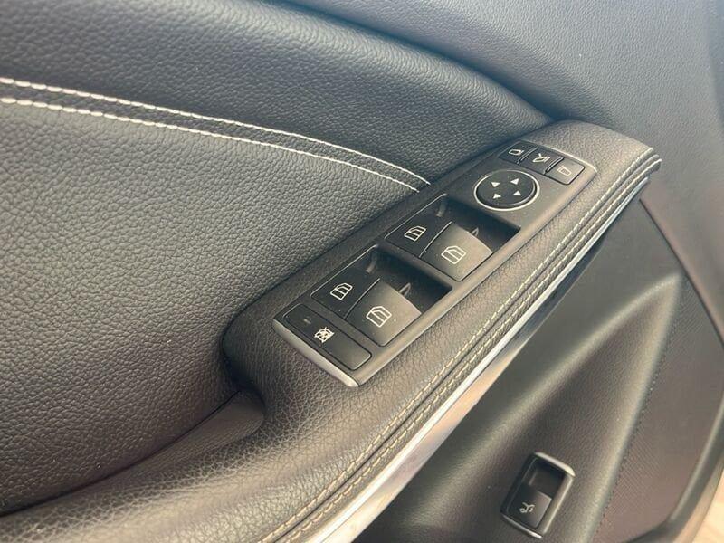 Mercedes-Benz GLA 200 d Automatic Premium