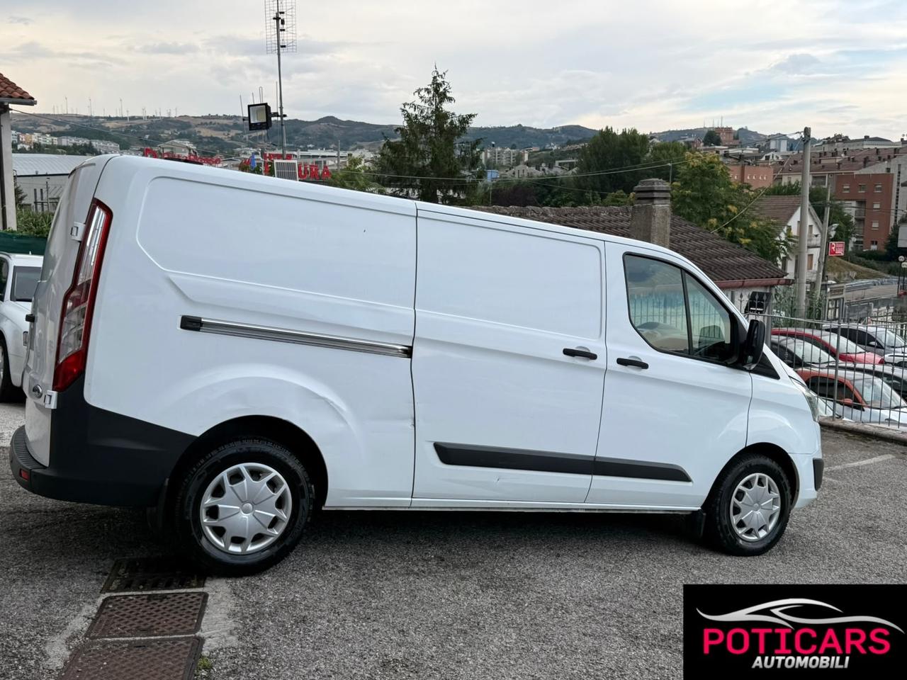Ford Transit Custom 330 2.2 TDCi 155CV PC Furgone Entry