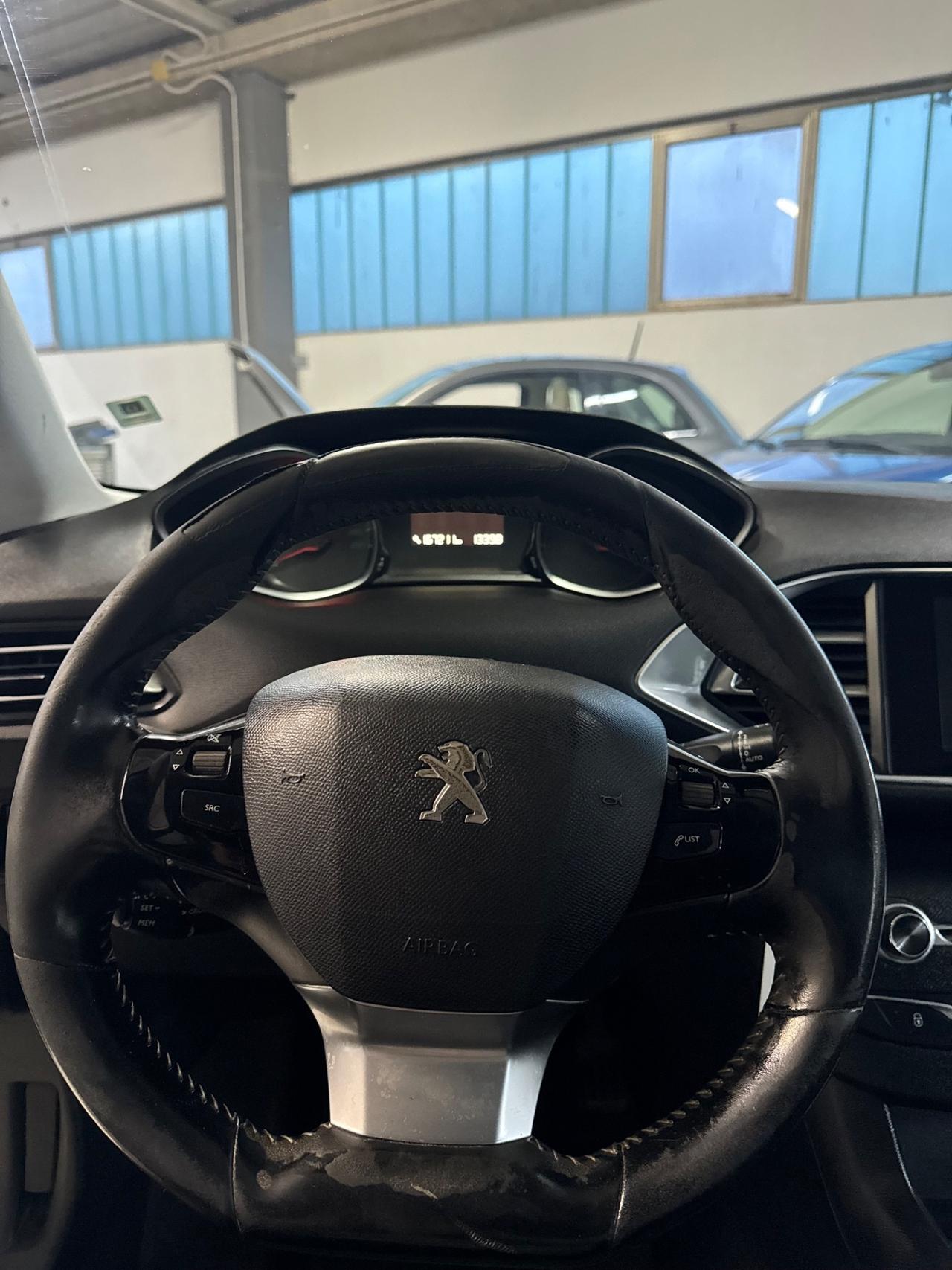 Peugeot 308 BlueHDi 120 S&S Allure