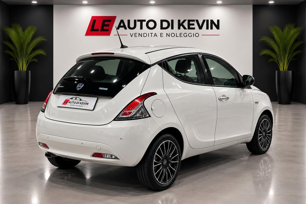 Lancia Ypsilon 1.0 FireFly 5 porte S&S Hybrid Ecochic Gold