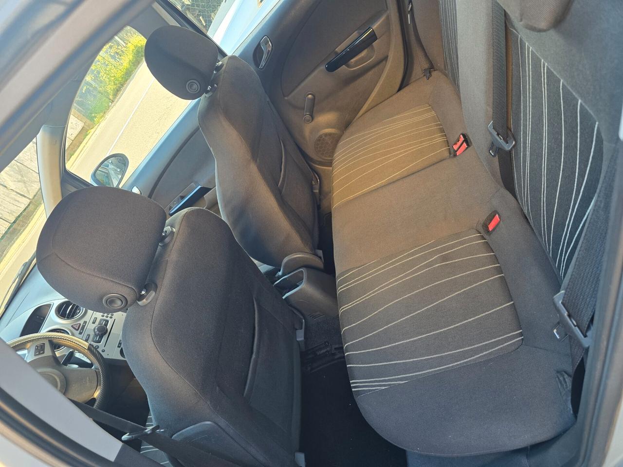 Opel Corsa 1.2 5 porte Club NEOPATENTATI