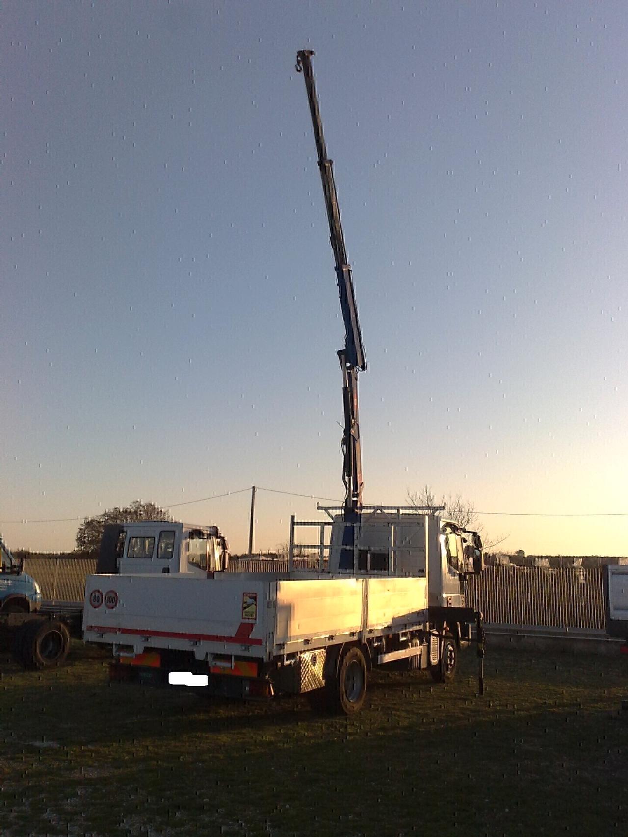 Iveco Eurocargo 75E18 Cassone fisso con grù - 2010