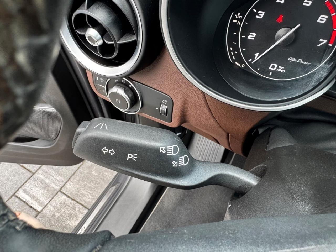Alfa Romeo Stelvio 2.0 Turbo 200 CV AT8 Q4 Executive