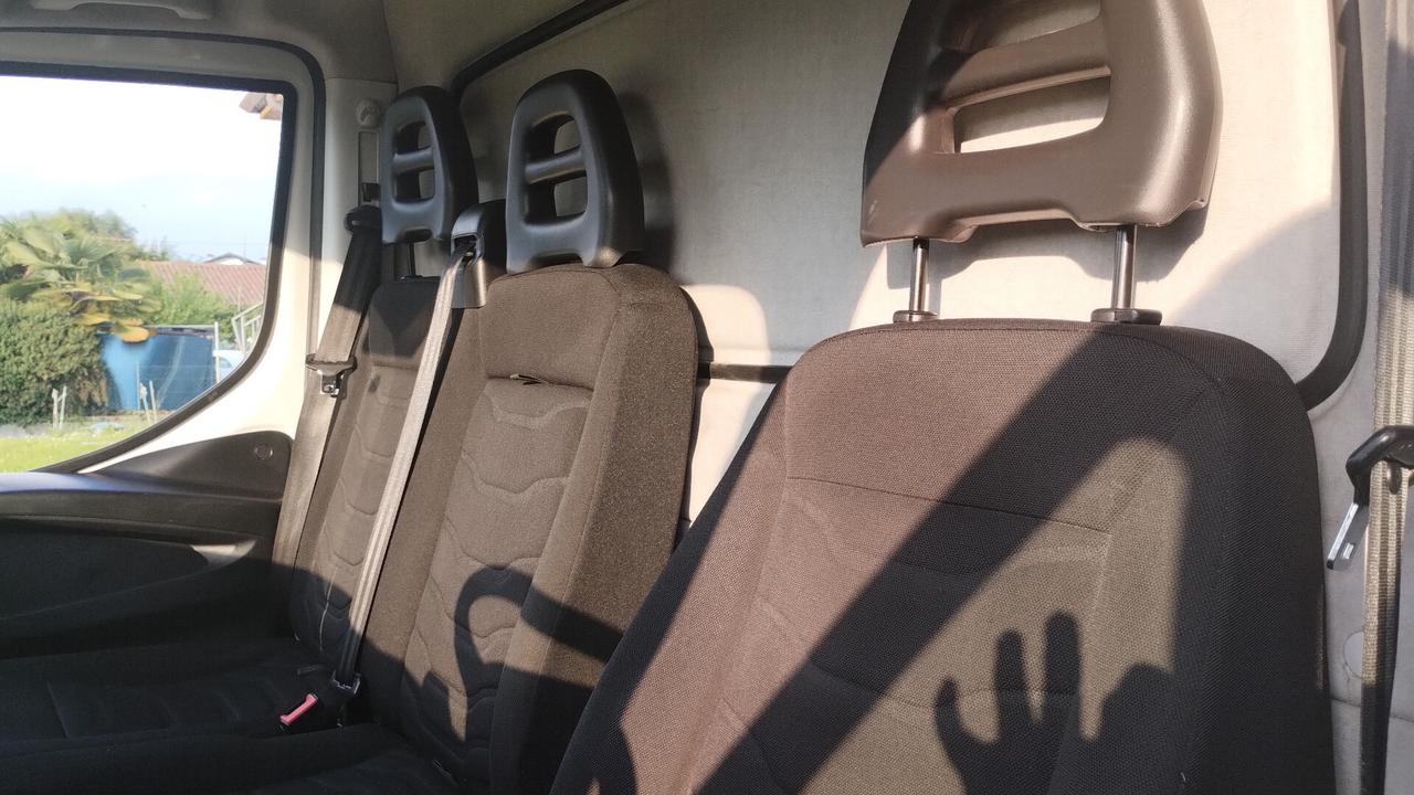 FURGONE IVECO DAILY CASSONATO