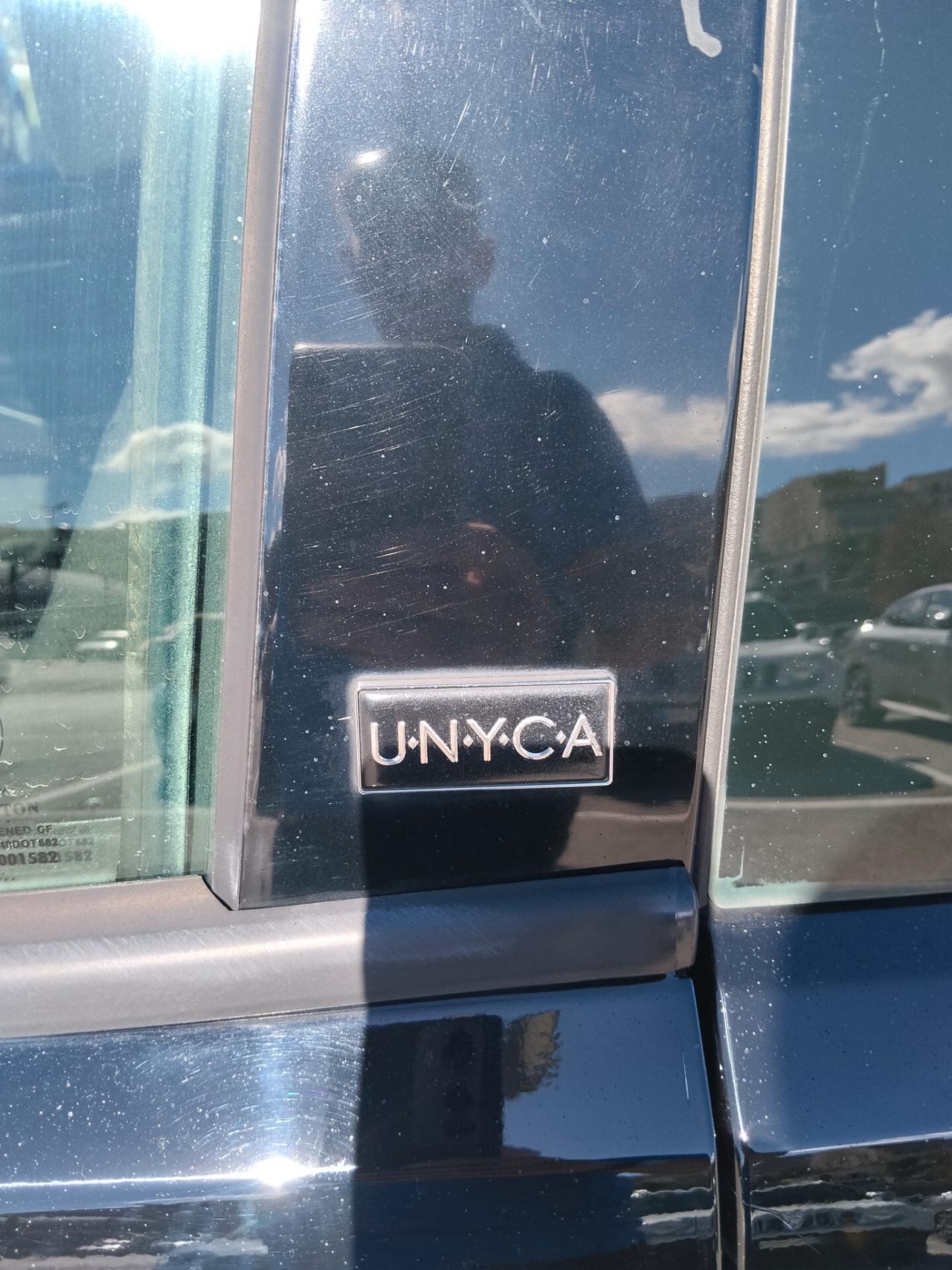 Lancia Ypsilon 1.3 MJT 75 CV Unyca