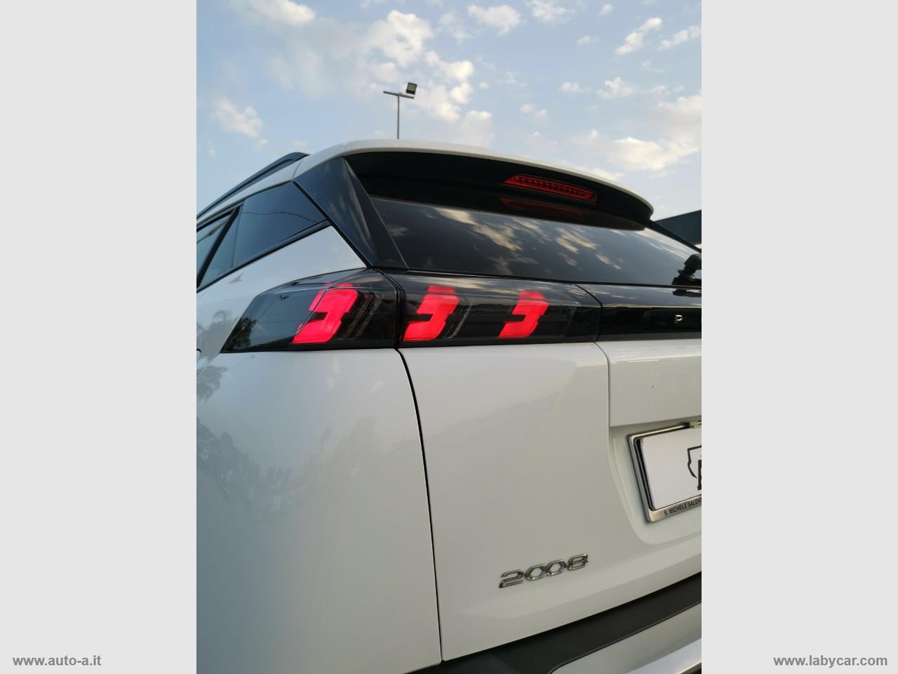 PEUGEOT 2008 BlueHDi 110 S&S Allure