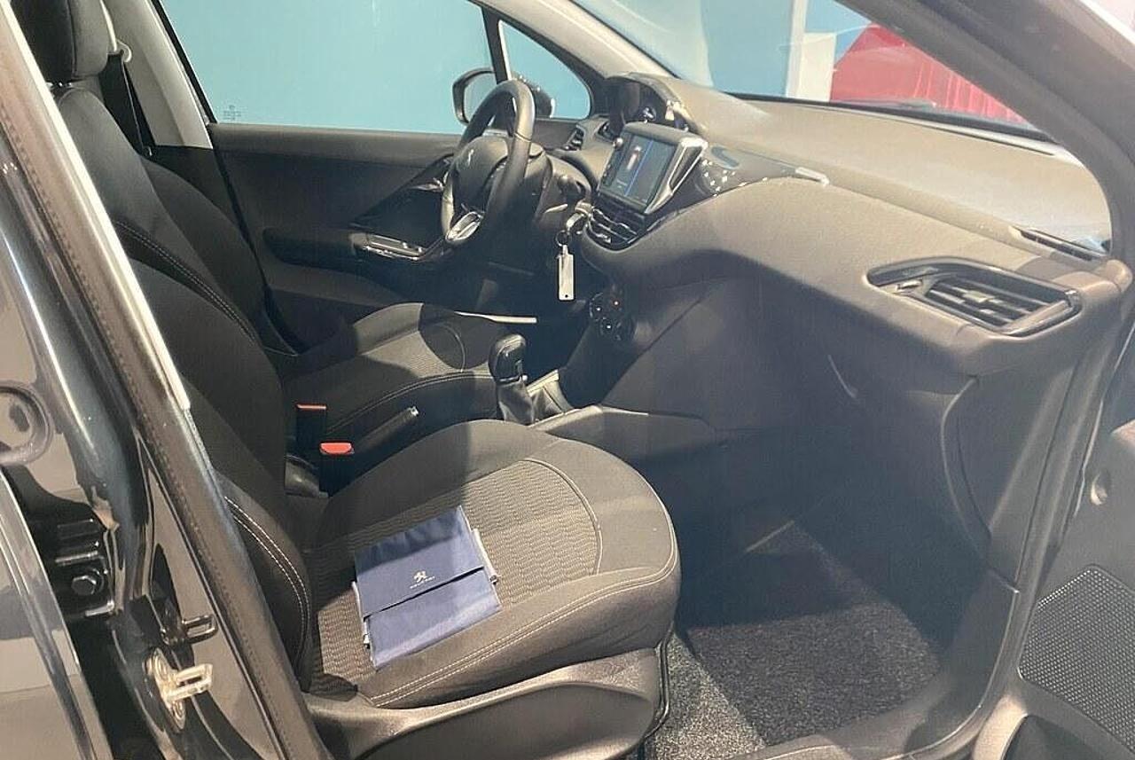 Peugeot 208 1.2 benzina km 70000 con garanzia