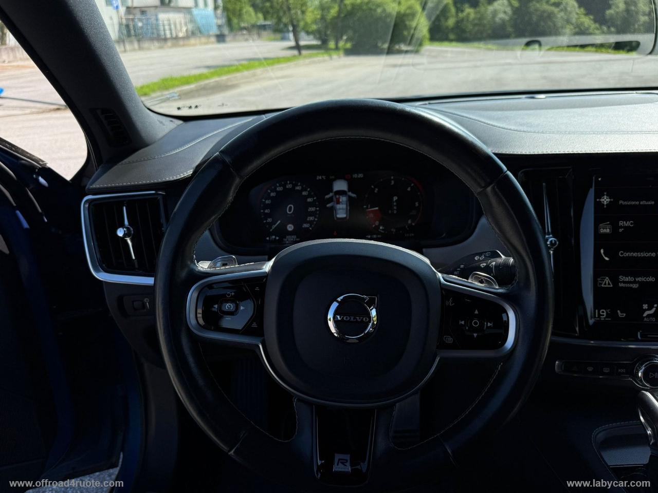 VOLVO D5 AWD Geartronic R-design
